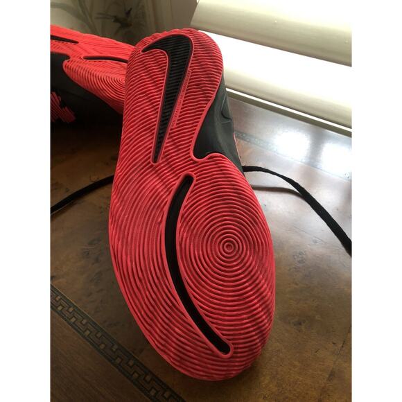 Nike Team Hustle Mid Dark Black Hyper Pink Womens Size 9, Youth 7 Eur 40 - Picture 6 of 7